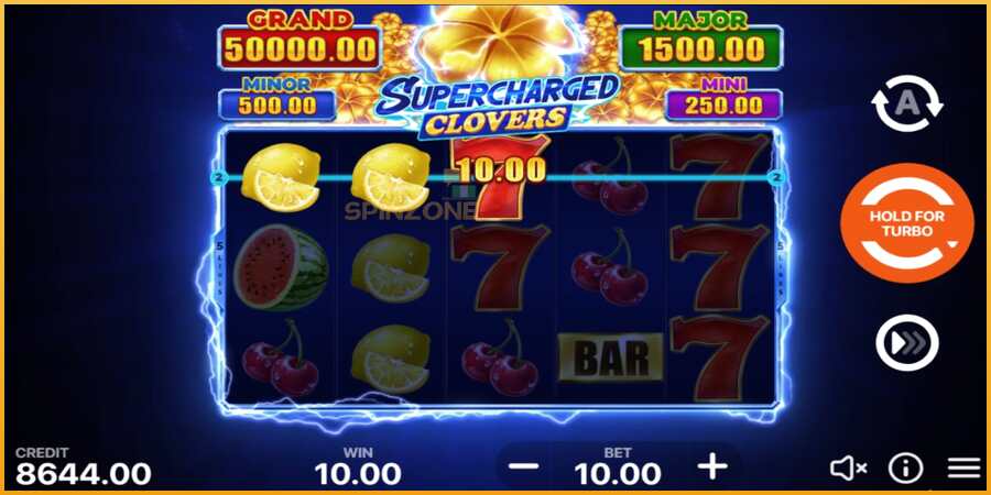 Supercharged Clovers: Hold and Win màquina de joc per diners, imatge 3